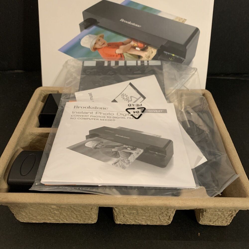 Brookstone iConvert Instant Photo Digitizer - No Computer Needed - Picture 4 of 4